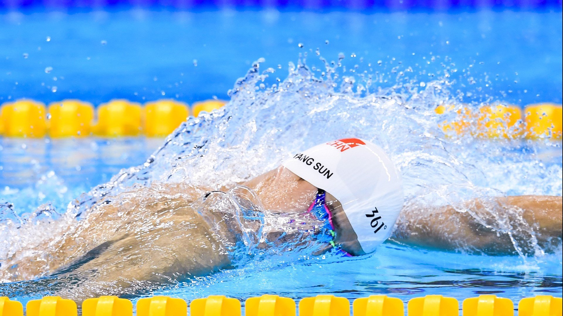 中超球队在赛季中段进行战术复盘以提高稳定性，新赛季中超球队