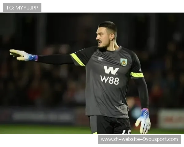 伯恩利穆里奇长传很稳